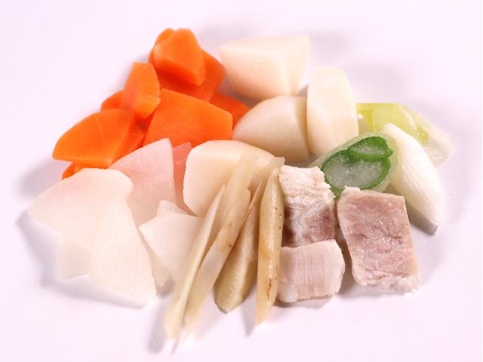 豚汁用野菜ミックス（肉入り） 500g