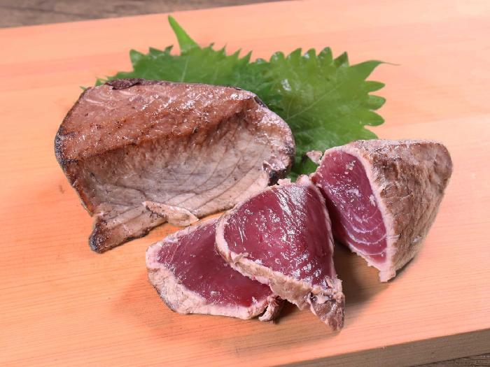 わら焼き鰹たたき（南方鰹）〈明神水産〉 2個