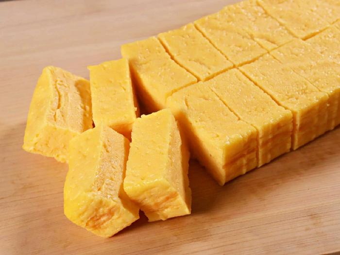 切れてるふんわり厚焼きたまご〈スノーマン〉 20切