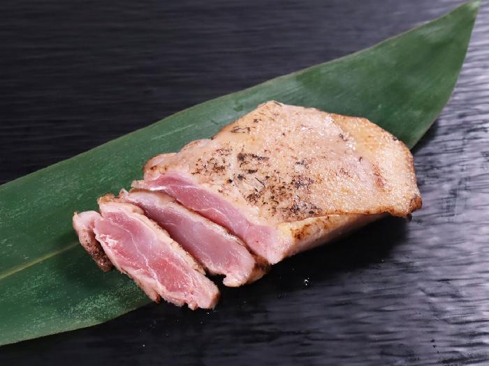 親鶏ももたたき（皮付き）（小） 1枚