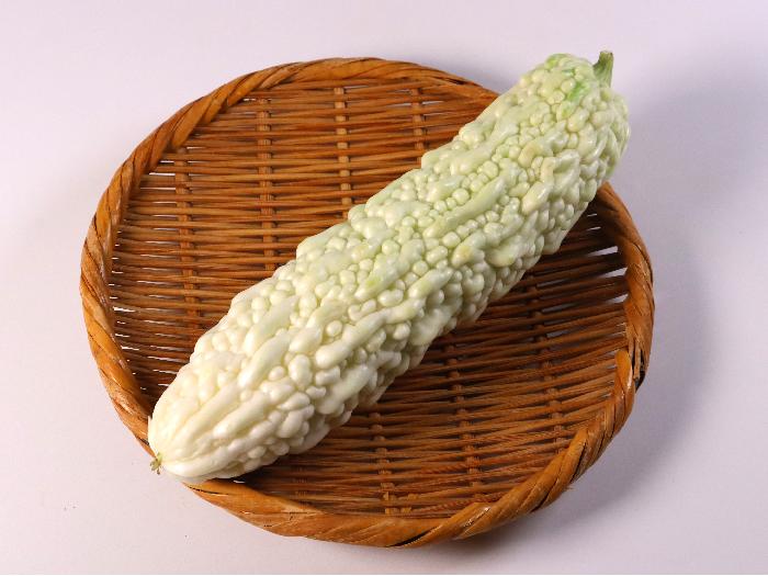 白ゴーヤ 1本