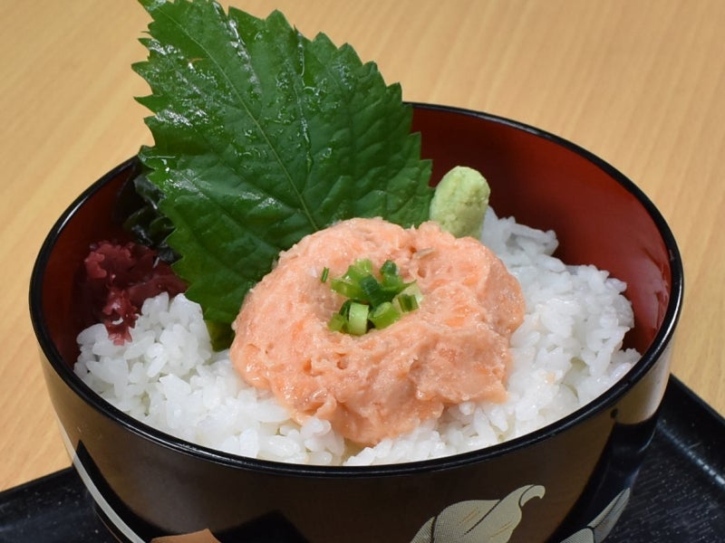 サーモントラウト鮭とろタタキ 300g