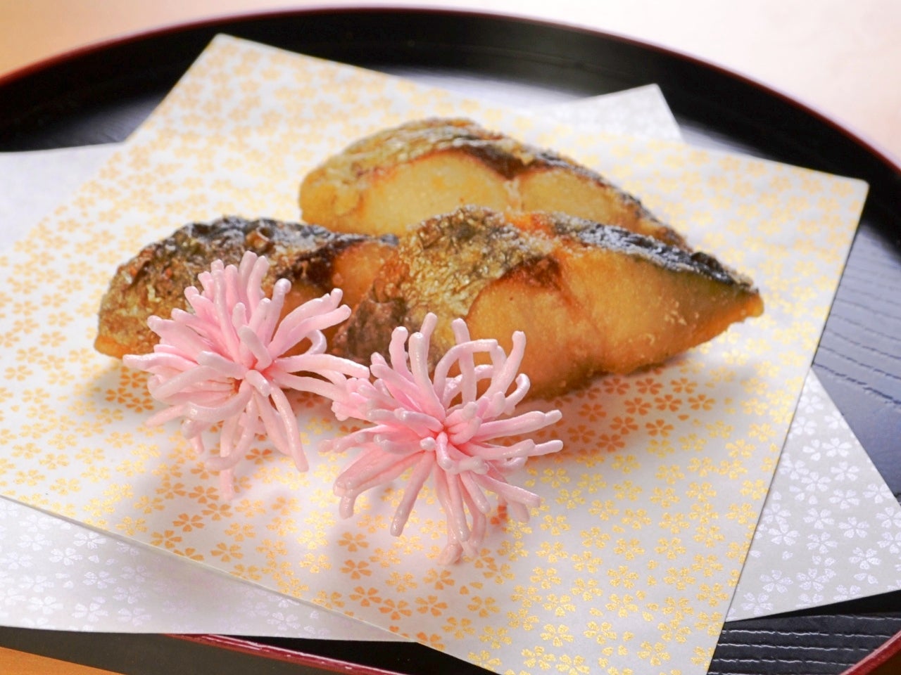 春の魚さわらに添えて