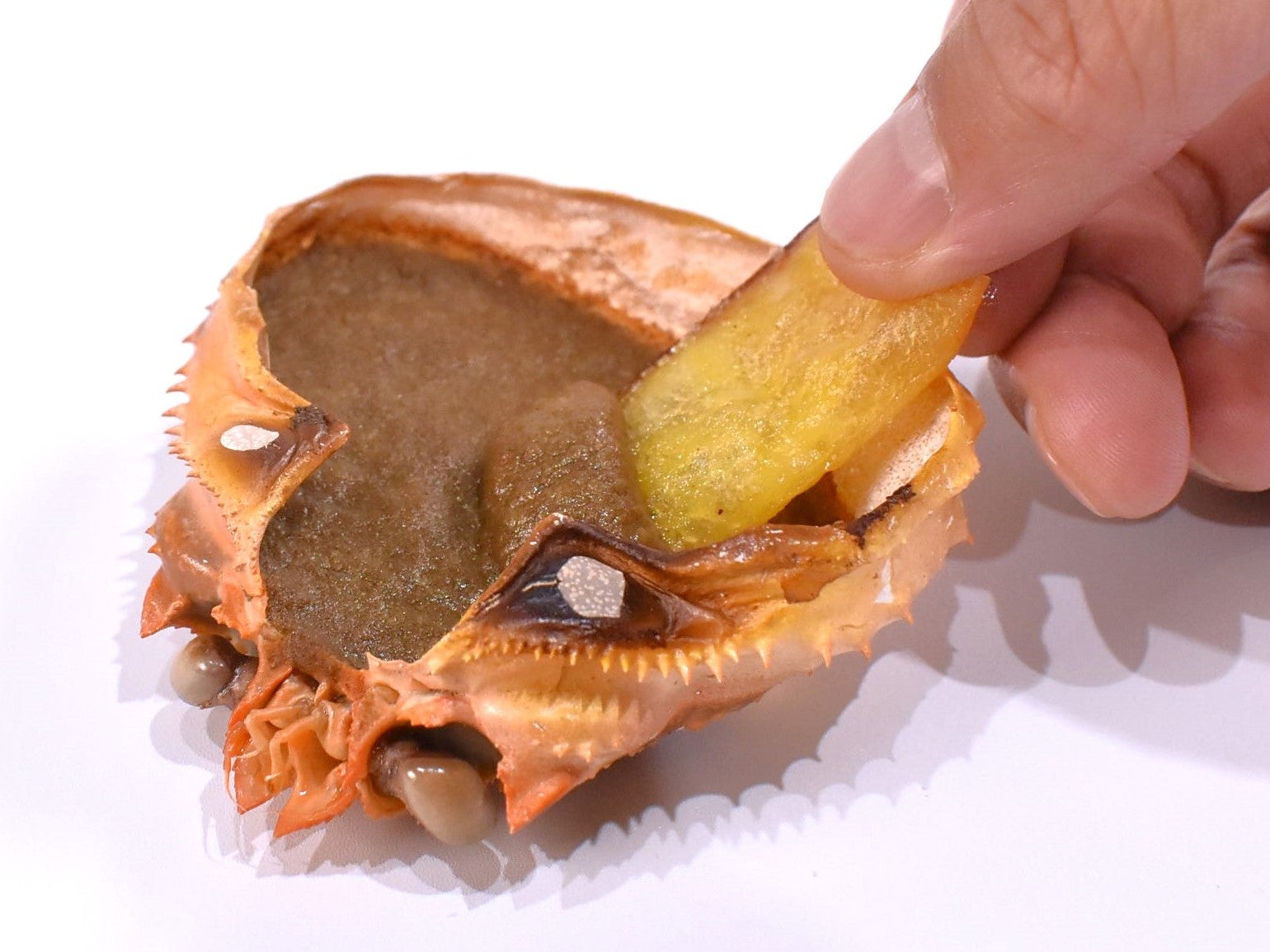 スプーンのかわりに野菜チップでディップ