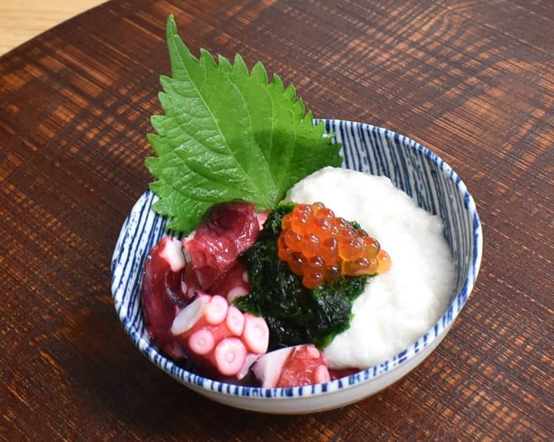 福島島産あおさとたこぶつのとろろがけ