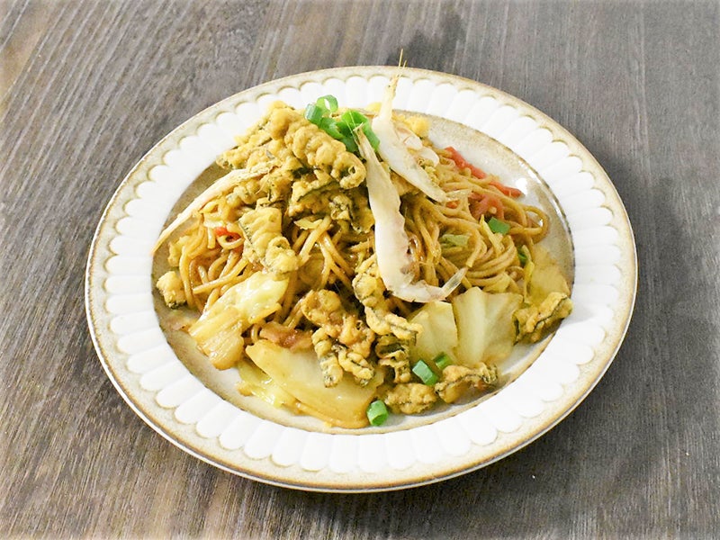 のり天と白えびのカリカリ、サクサクが楽しい,やみつき焼きそばです。